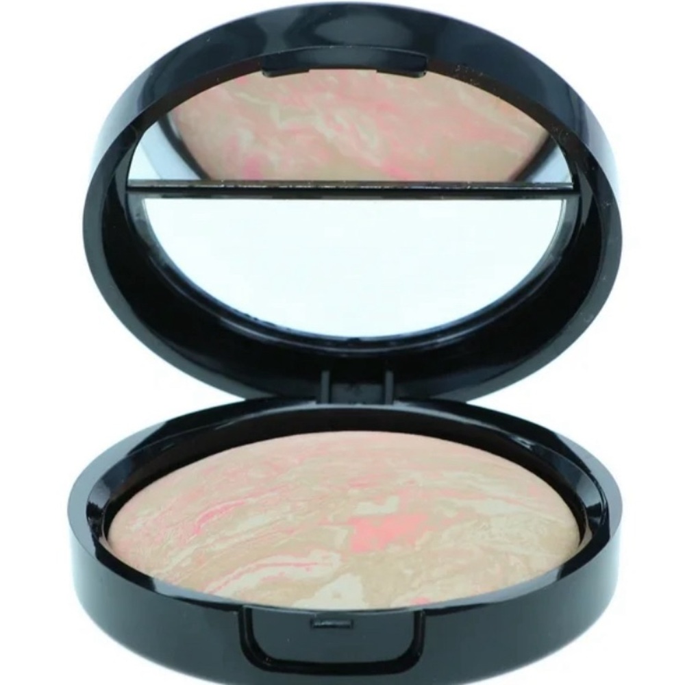 Laura Gellar, Baked Balance-n-Brighten Color Correcting
Foundation,Porcelain,NEW